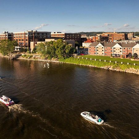 Courtyard La Crosse Downtown/Mississippi Riverfront Экстерьер фото