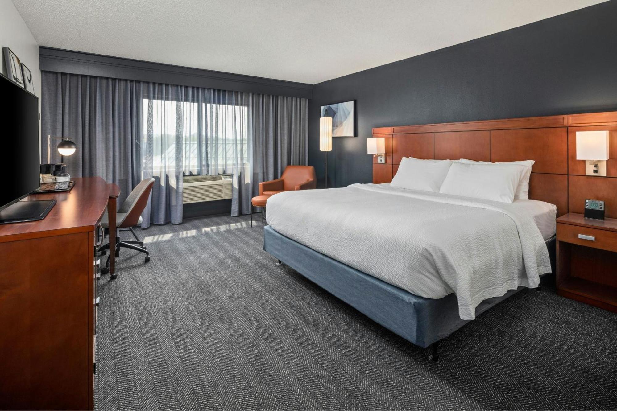 Courtyard La Crosse Downtown/Mississippi Riverfront Экстерьер фото